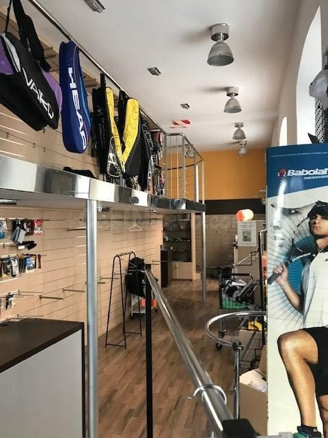 Excelente local comercial en Plaza de la Soledad - foto 2