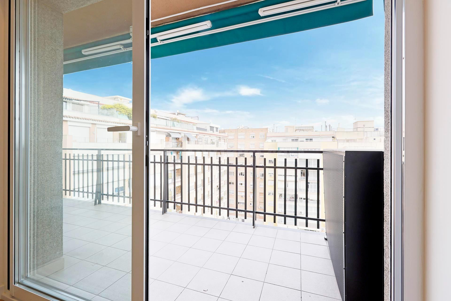 Nuevo a estrenar alto piso Vista junto a Francesc Masia