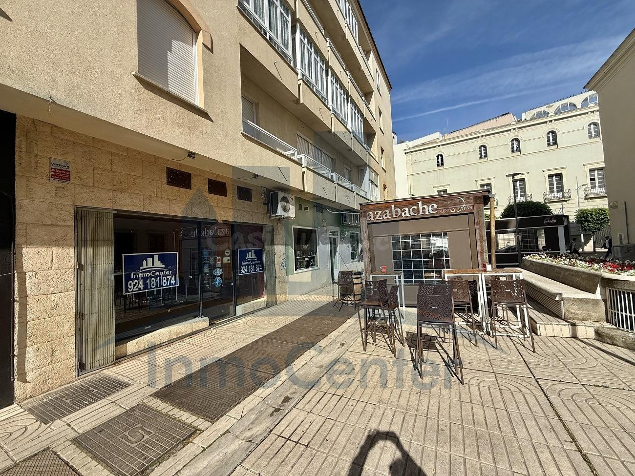 LOCAL JUNTO AL TEATRO LOPEZ DE AYALA - foto 5
