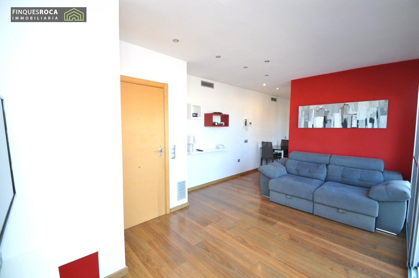 Ático de 3 habitaciones en el centro del pueblo con 76m2 de  - foto 2