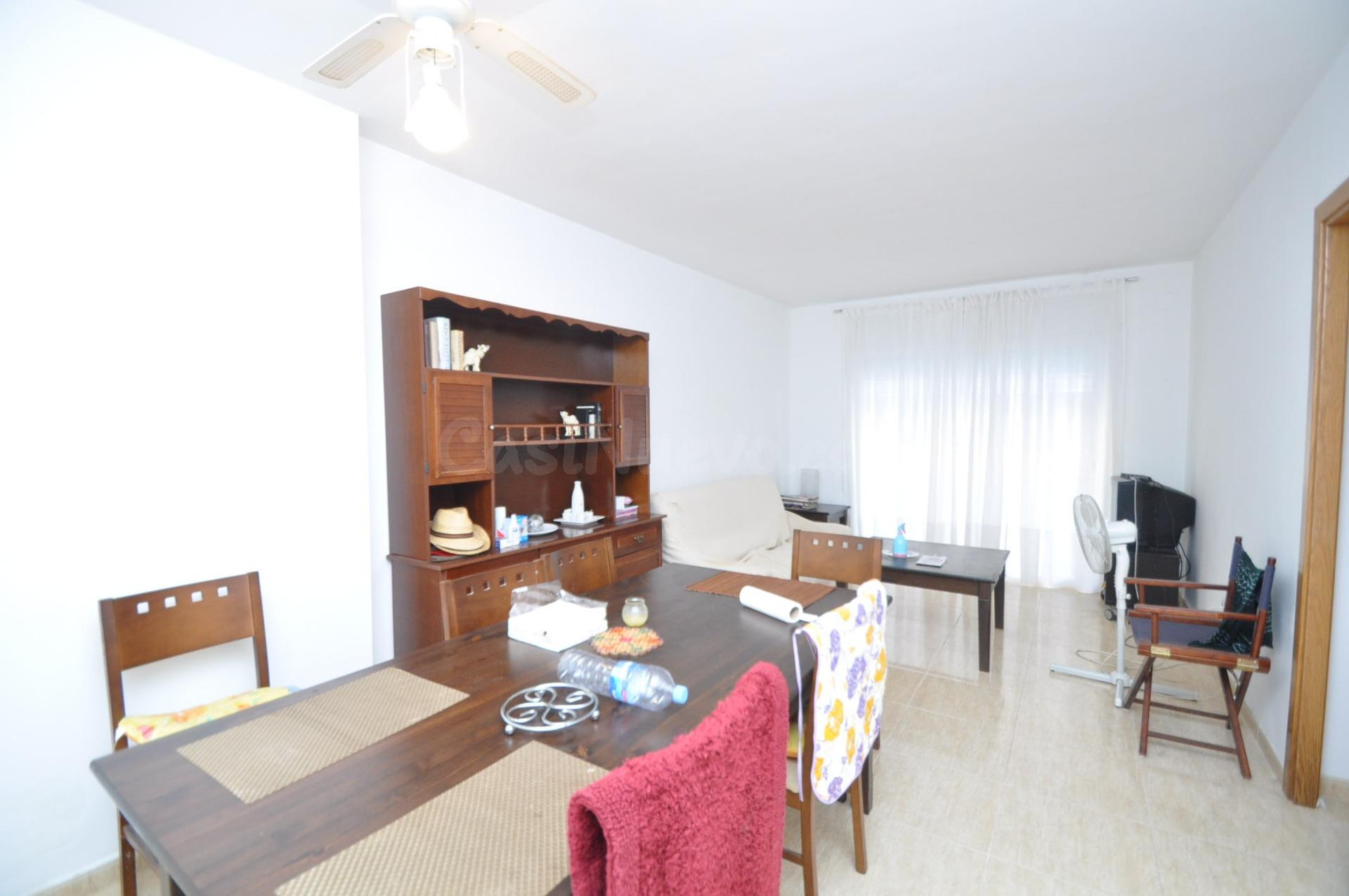 Planta baja de 3 habitaciones con gran plaza de parking y trastero