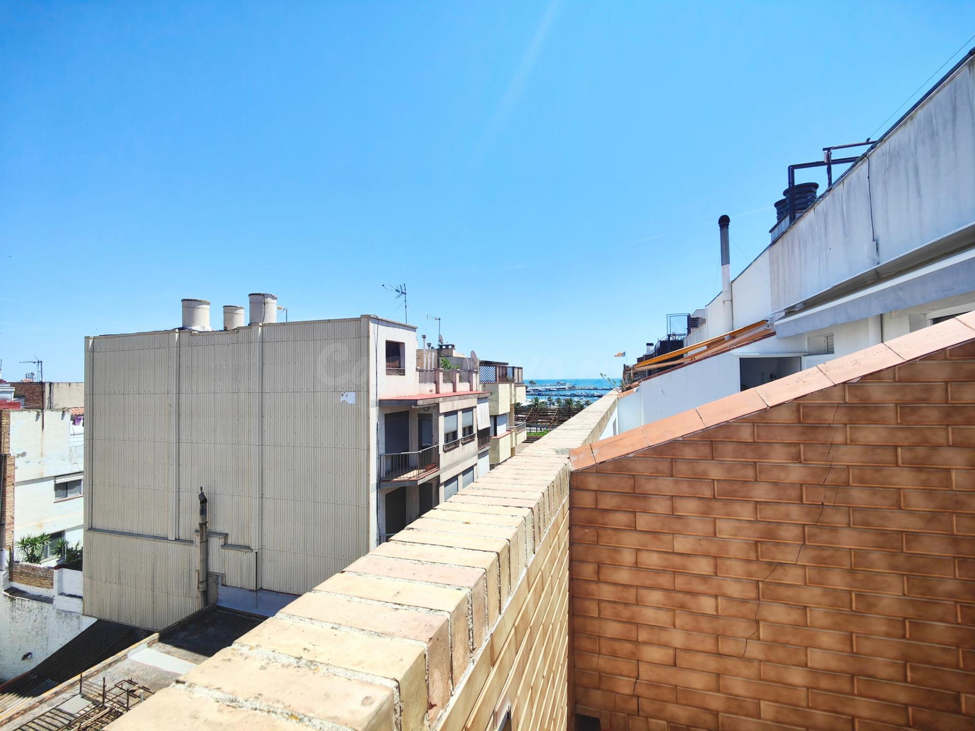 Ático Espacioso con Terraza y Vistas al Mar en La Ràpita - 1 - foto 2