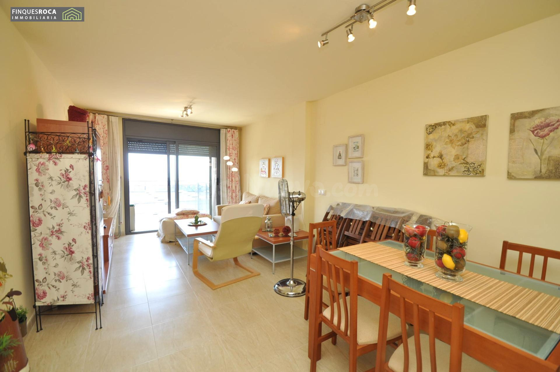 Ático de 2 habitaciones con vistas al mar,  parking y piscin - foto 3
