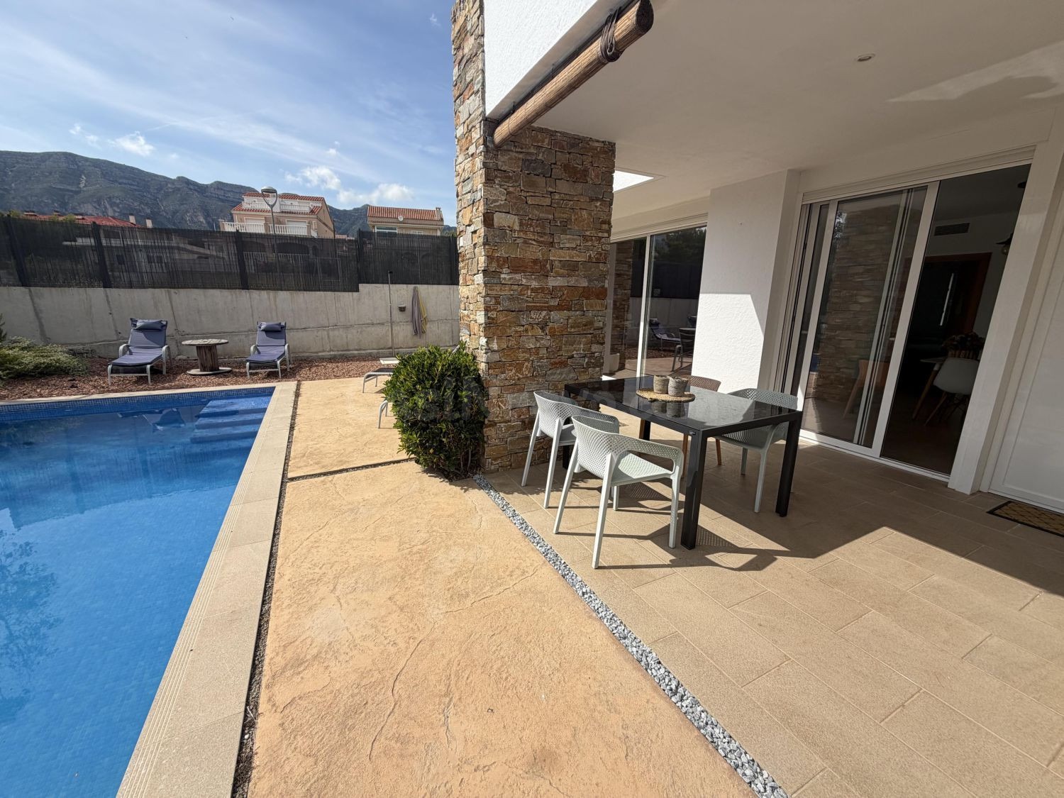 Villa 3 habitaciones 125m² en venta - Alcanar-Platja - Urb. Serramar