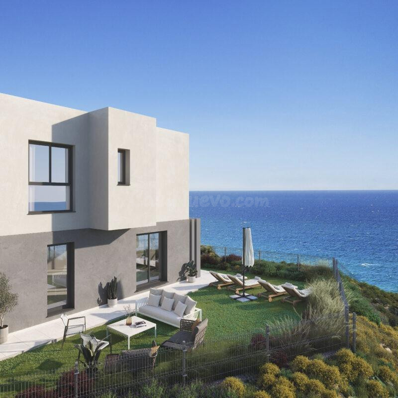 Obra Nueva en playas de Vélez Málaga | Exclusivas Unifamiliares con Jardín, Piscina y Vistas al Mar
