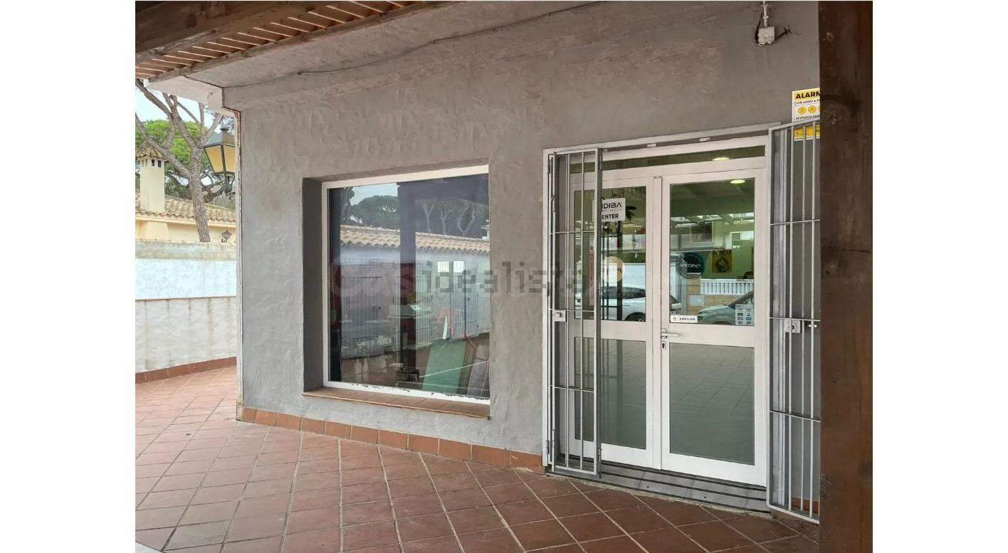 LOCAL COMERCIAL EN LA BARROSA , SEGUNDA PISTA