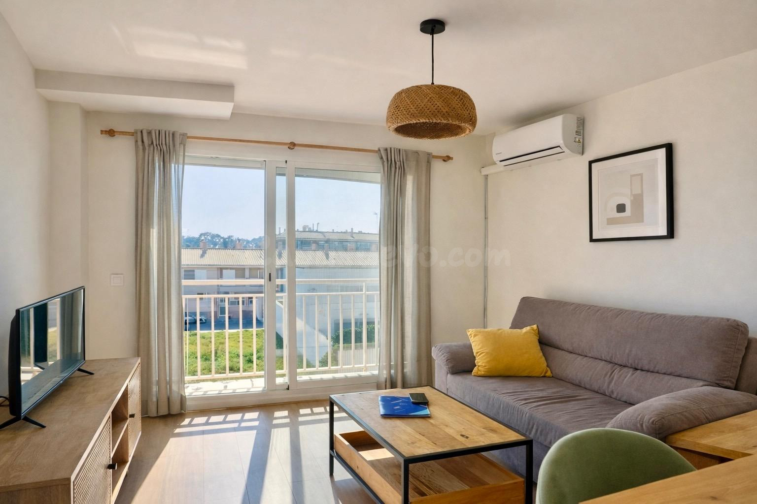 Apartamento de 2 dormitorios a pocos minutos de la playa | Terraza | Ascensor | Canet d’En Berenguer