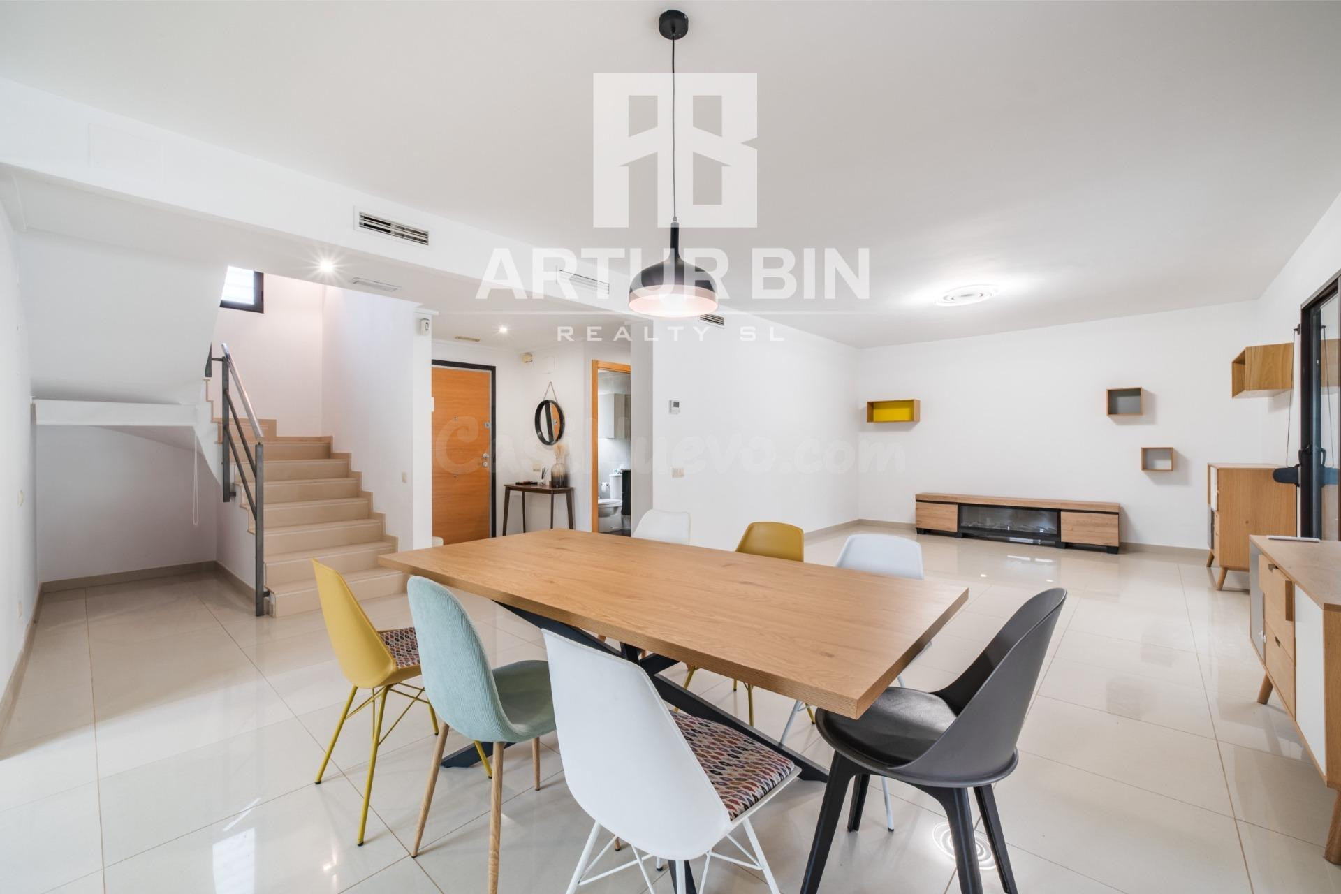 Casa 5 habitaciones 215m² en venta - Urbanizacion montsano - foto 4