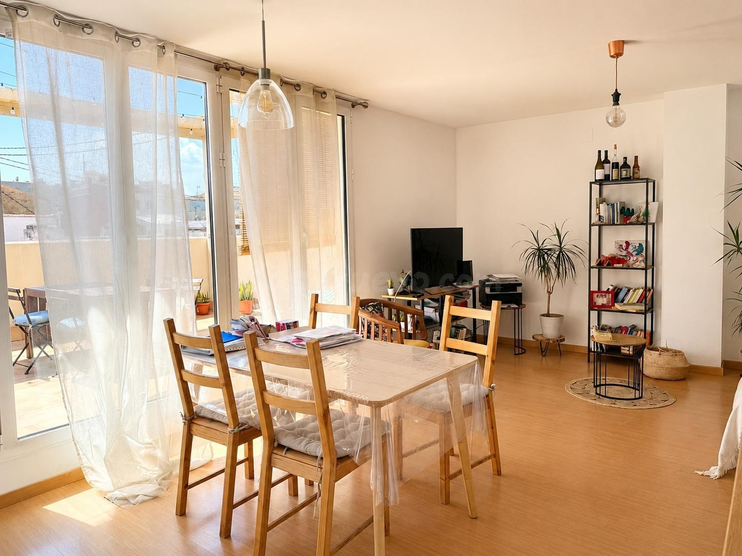 Ático luminoso con gran terraza de uso privado en el corazón - foto 4