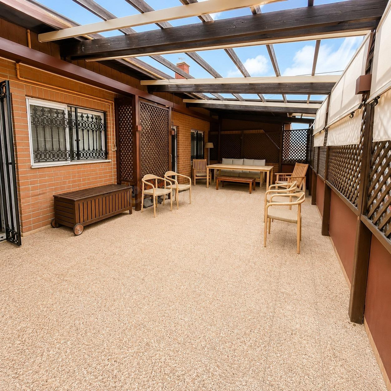 ÁTICO REFORMADO CON GRAN TERRAZA JUNTO AL JARDÍN DEL TURIA - foto 2