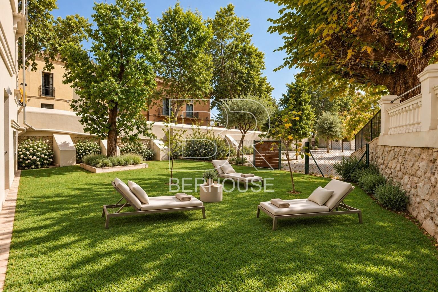 Piso con jardín privado en finca catalogada - Teià centro