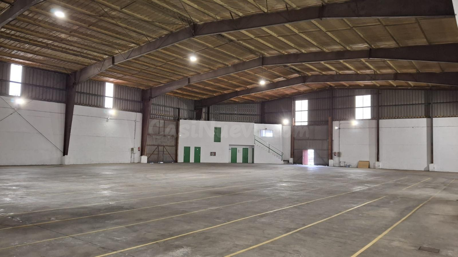 NAVE ÚNICA. Polígono Industrial Aguilar. Impresionante nave 