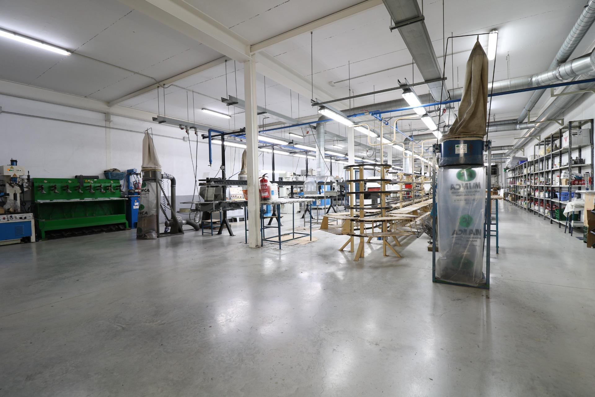 Se vende magnífica nave industrial en Aspe, ubicada en el Po - foto 3