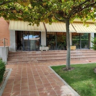 ESPECTACULAR CHALET ADAPTADO CON PISCINA - foto 4