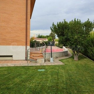 ESPECTACULAR CHALET ADAPTADO CON PISCINA - foto 5