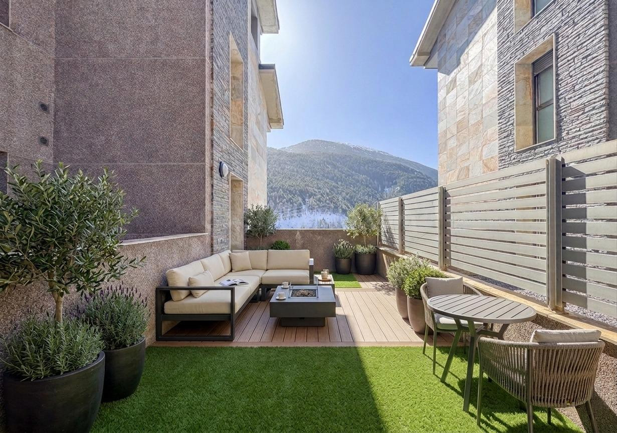 Piso con terraza de 25 m2, orientado a sur y a pie de pistas