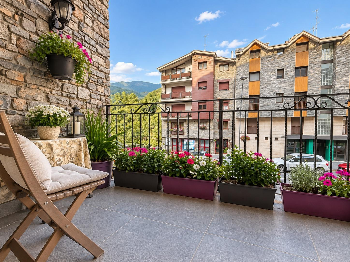 Piso de 4 habitaciones con balcón, parking y trastero en La Massana