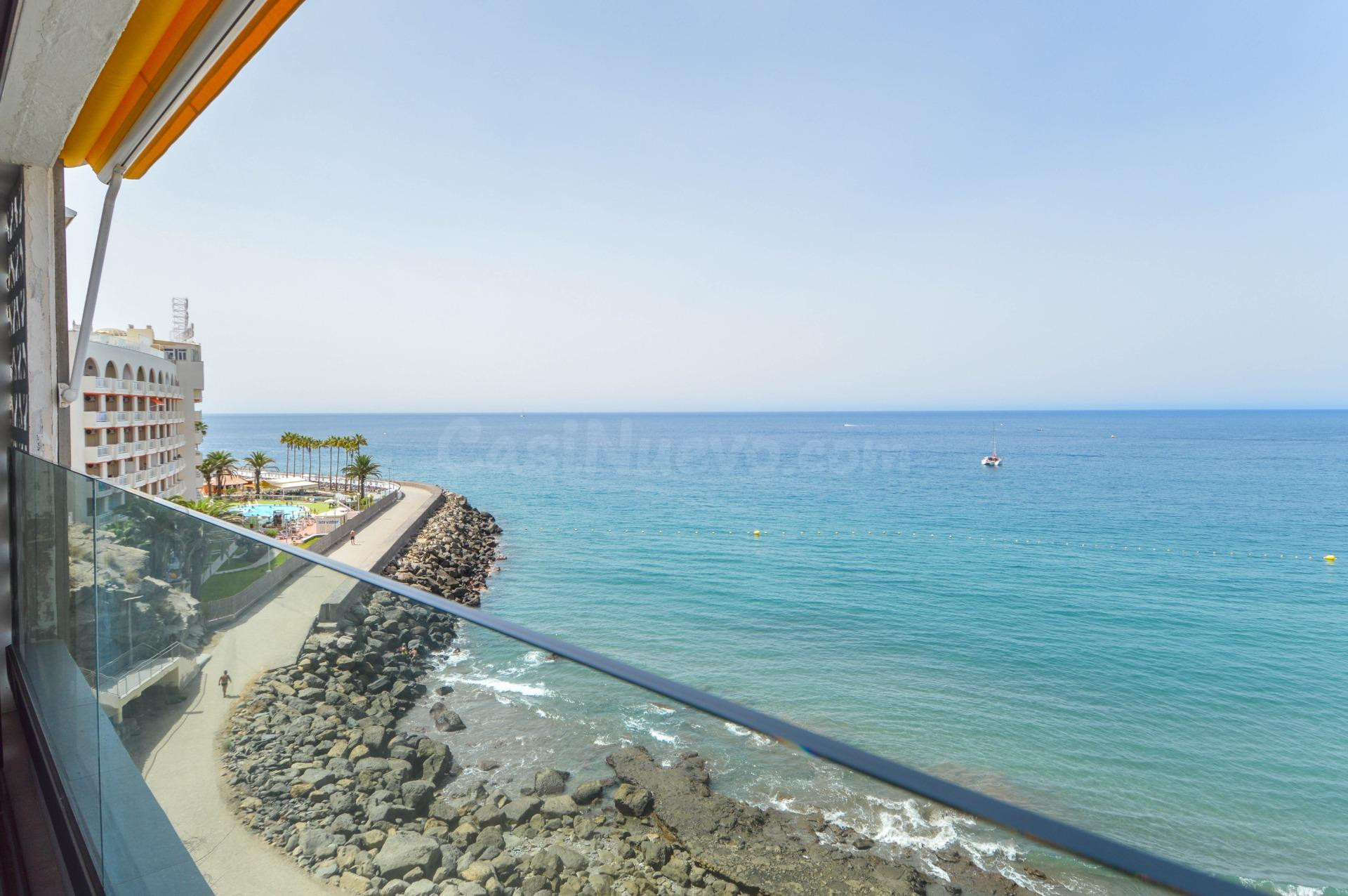 Elegancia y mar en Patalavaca: Apto de 2 dormitorios con diseño moderno y espectaculares vistas