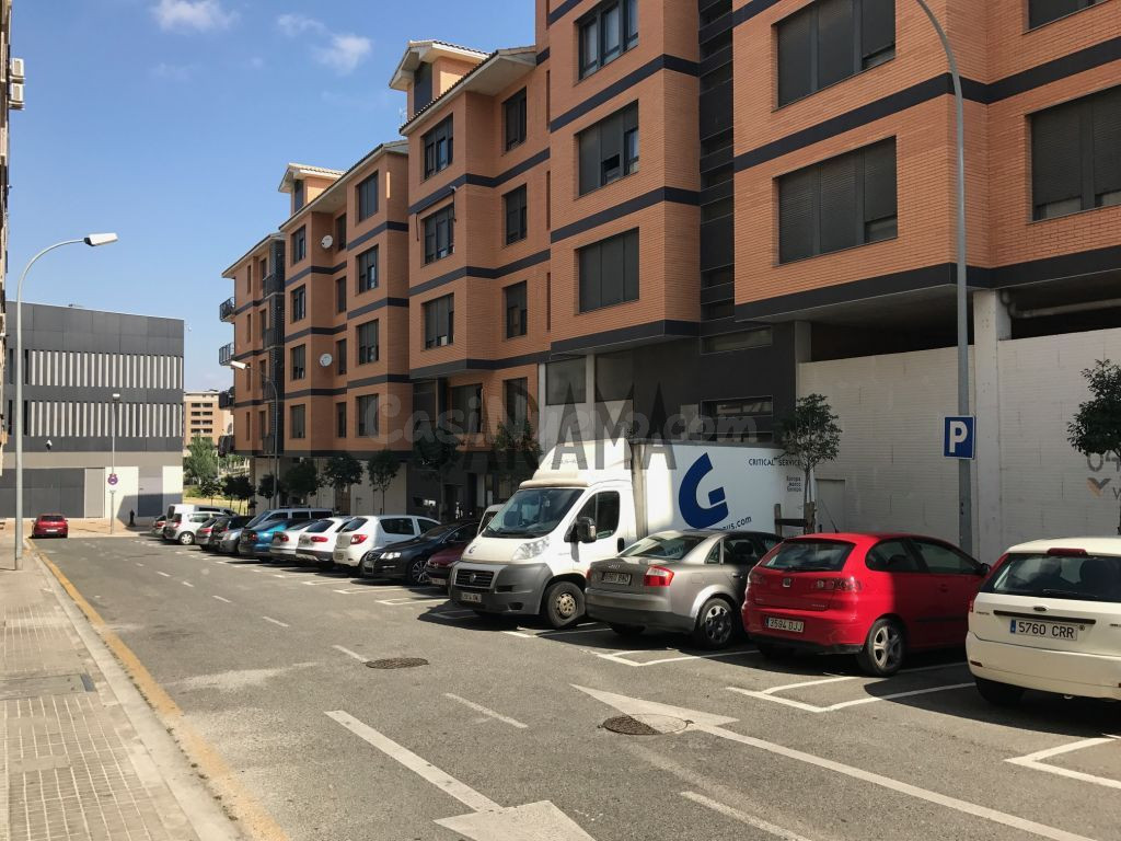 Local comercial 84m² en venta - Elola