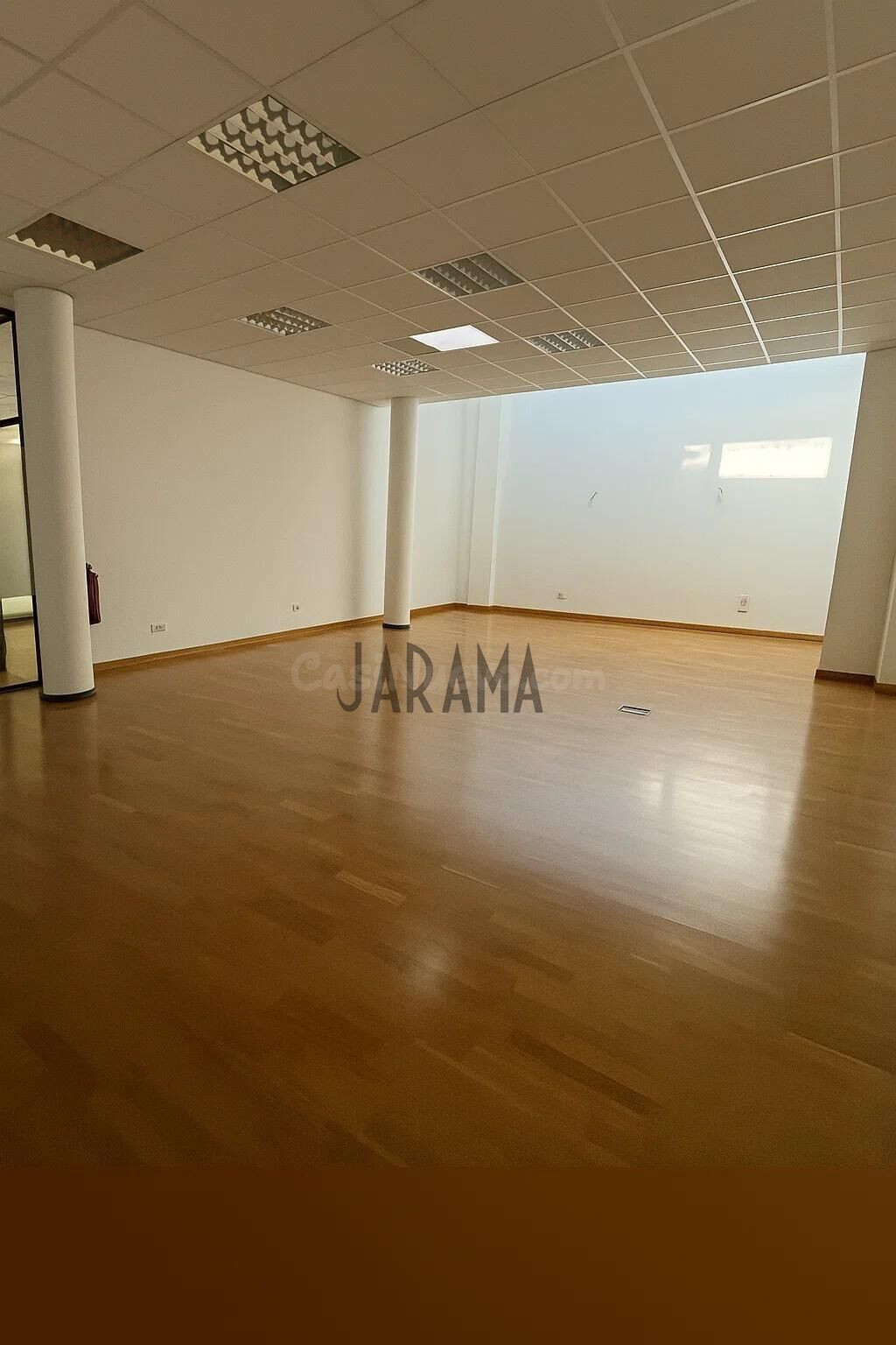 OFICINA CÉNTRICA EN ALQUILER
