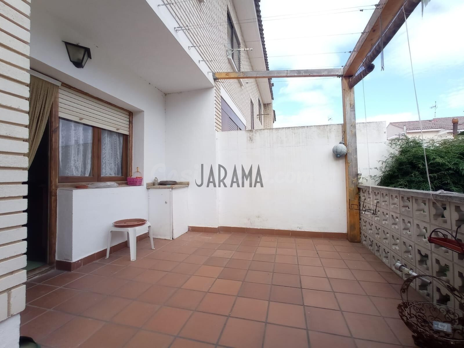 CASA CON GRAN JARDIN  EN CASCANTE - foto 3