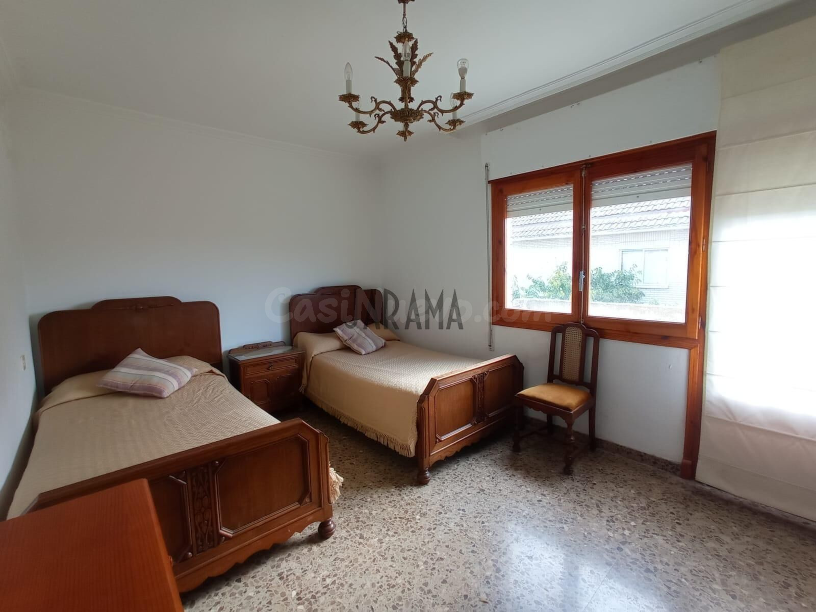 CASA CON GRAN JARDIN  EN CASCANTE - foto 4