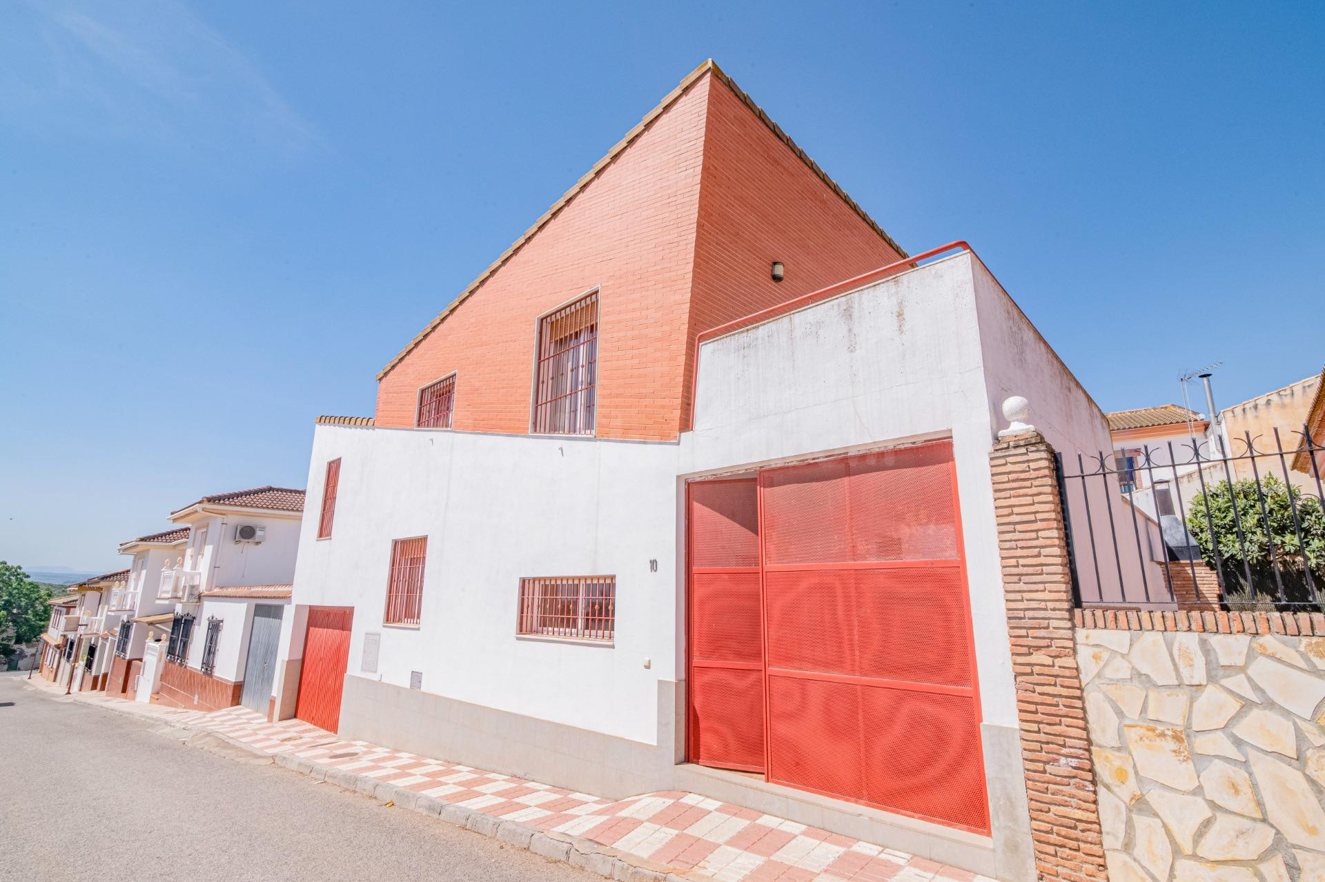 ¡Espectacular Chalet en Tocon, Illora con piscina privada!