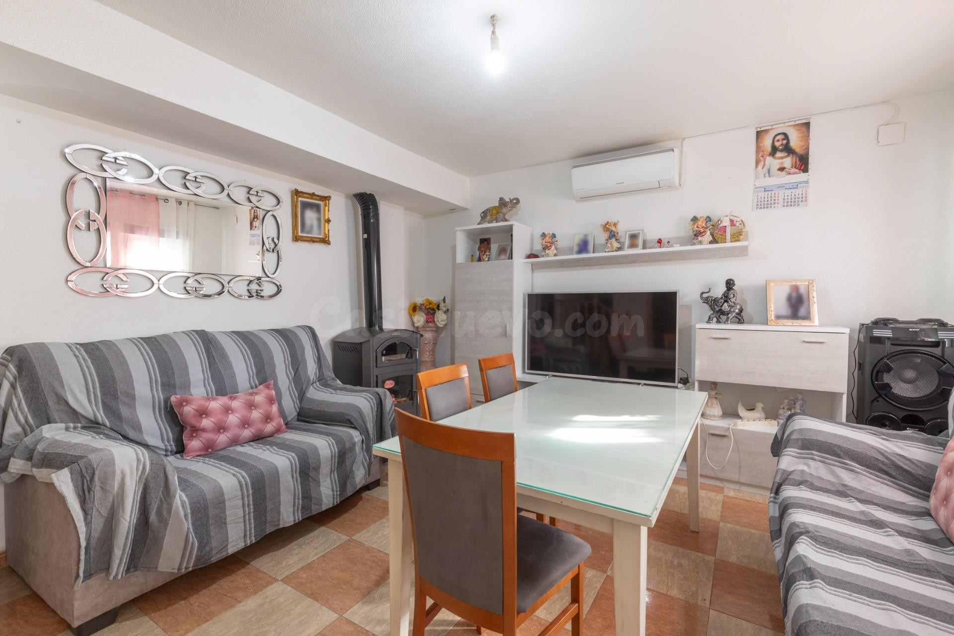 CASA EN VENTA EN GUADIX – ZONA MERCADONA - foto 2