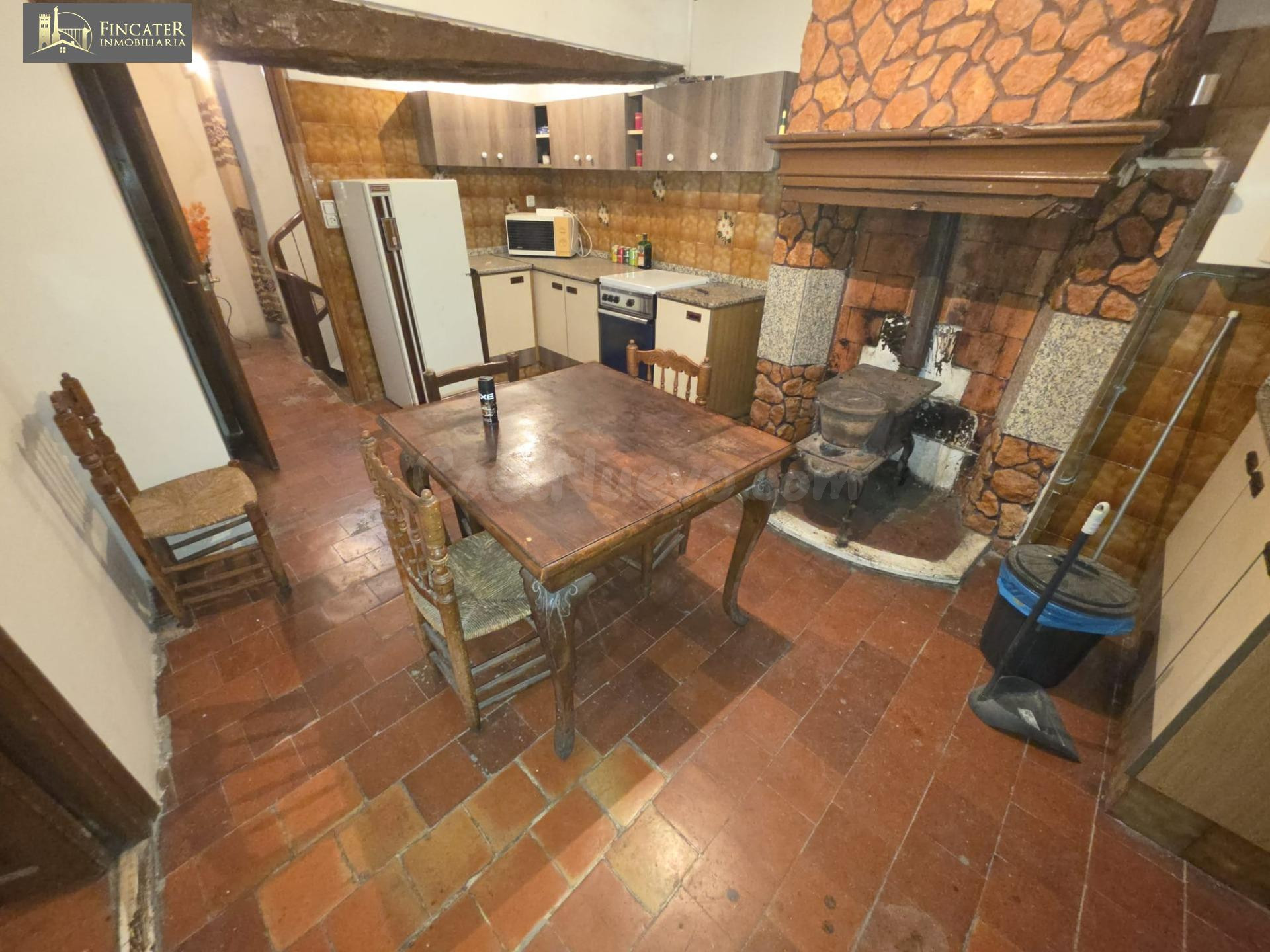 CASA EN ALBARRACÍN - foto 5
