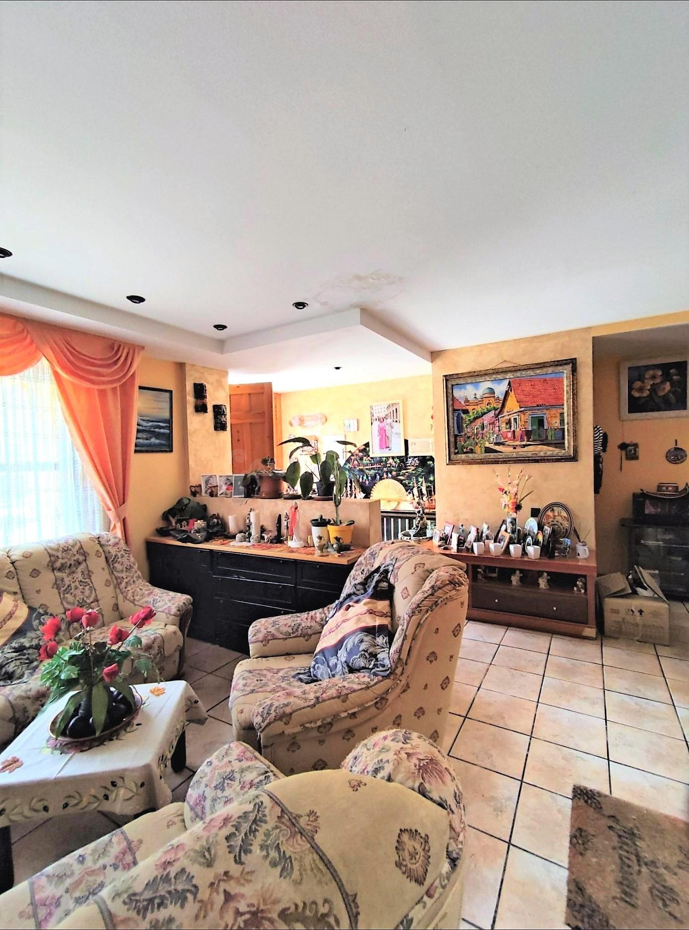 Casa de lujo en venta en Imarcoain garaje - foto 5