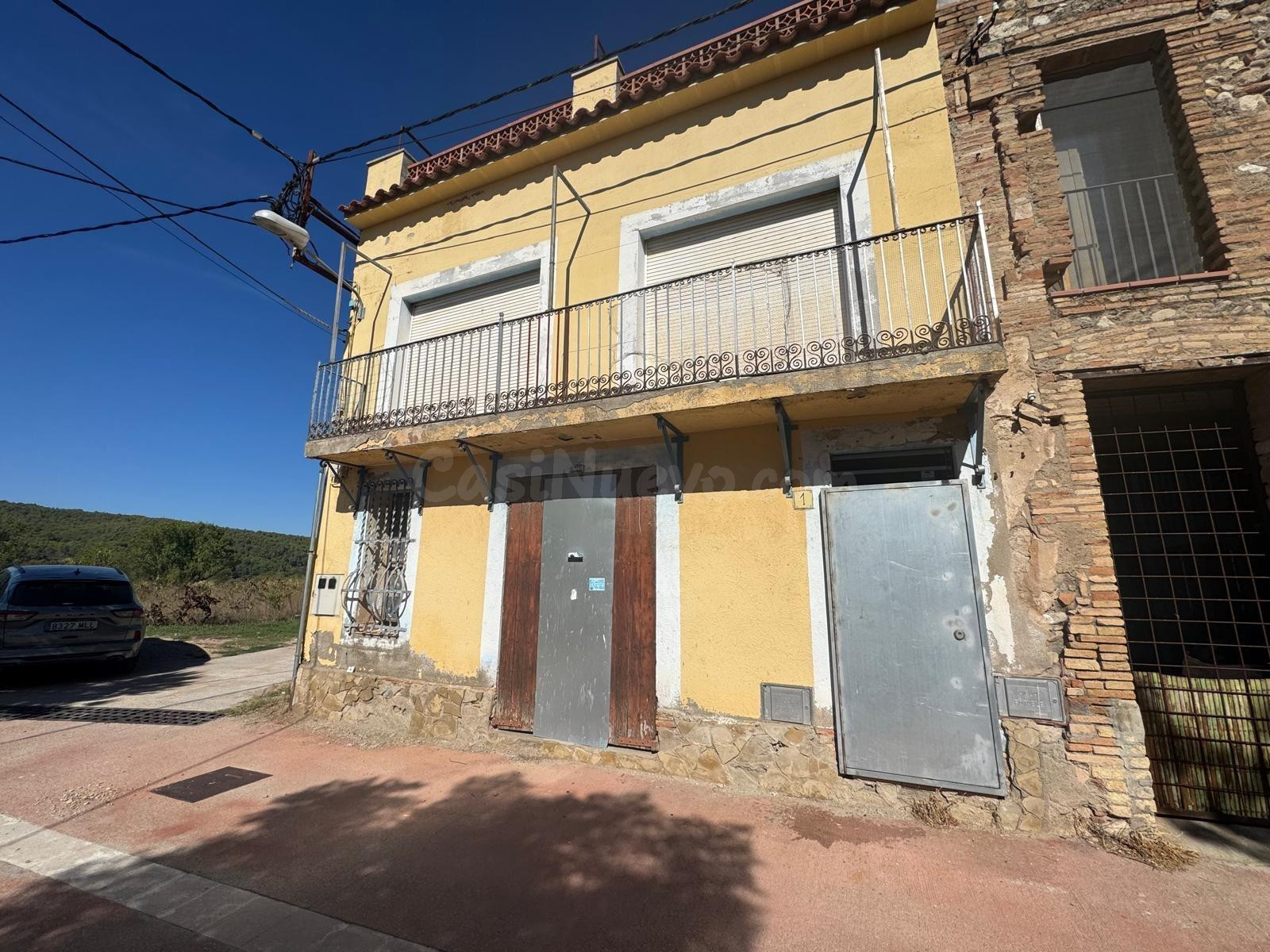 CASA A LA VENTA PARA REFORMAR EN PIERA - foto 2