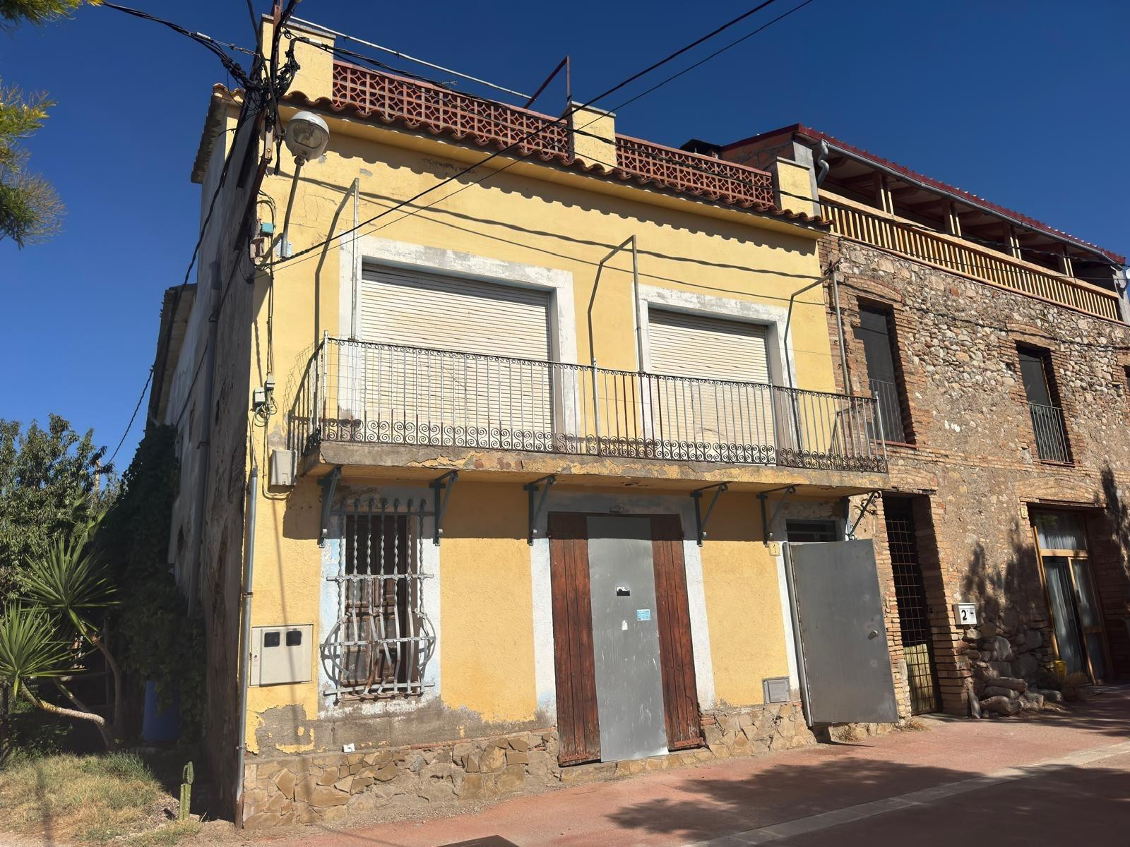 CASA A LA VENTA PARA REFORMAR EN PIERA - foto 3