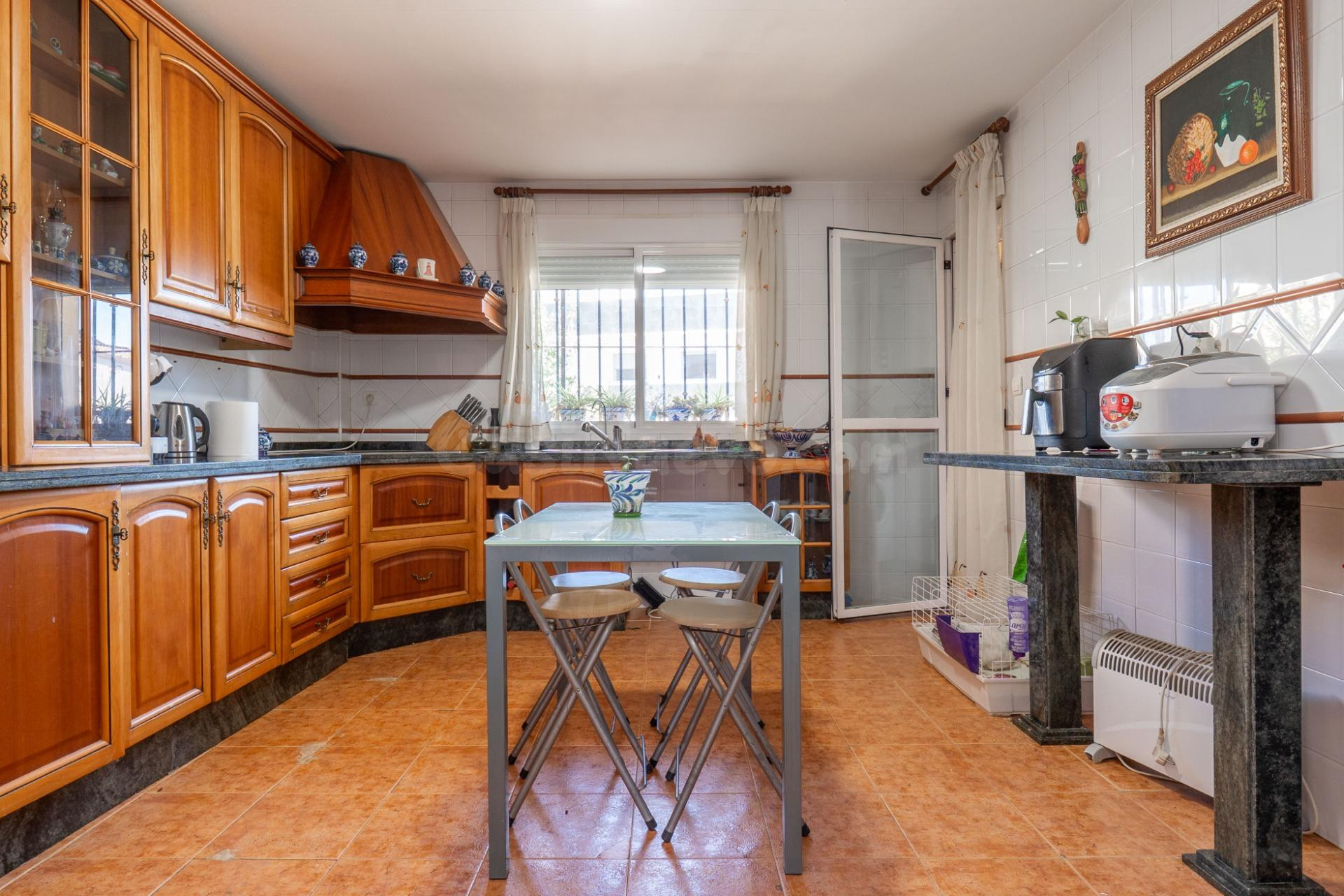VIVIENDA UNIFAMILIAR ADOSADA EN OGIJARES