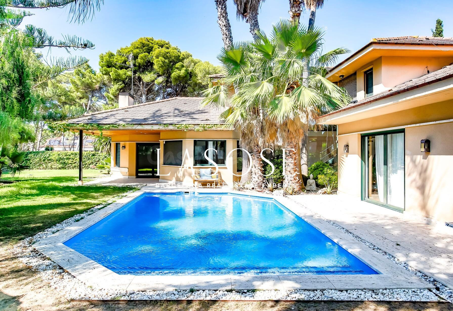 El Privilegio de Vivir en la Zona Más Exclusiva de Sitges