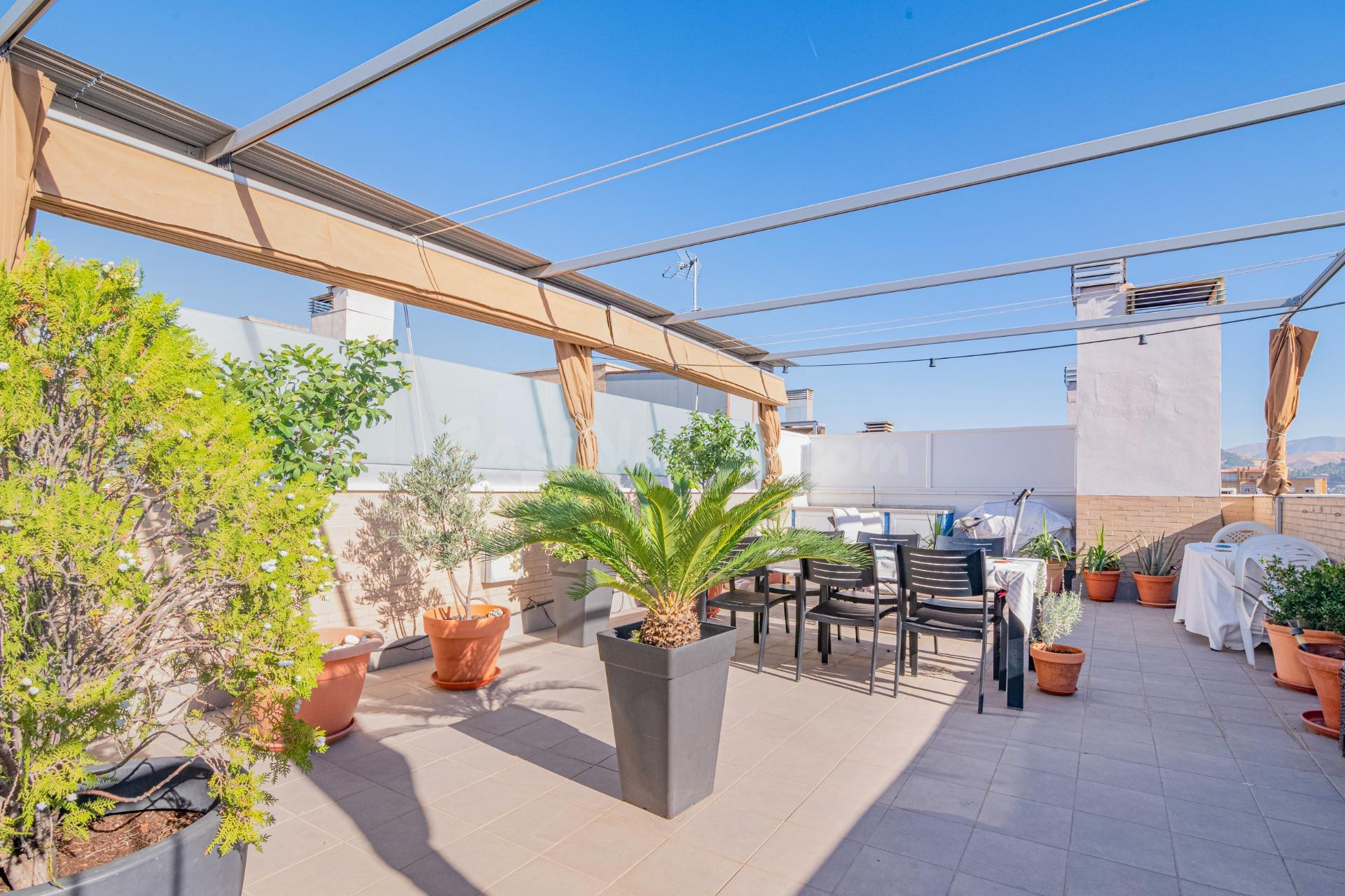 ESPECTACULAR ÁTICO DÚPLEX CON 61 M2 DE TERRAZA, VISTAS PANORÁMICAS A LA SIERRA, GARAJE Y TRASTERO – PTS