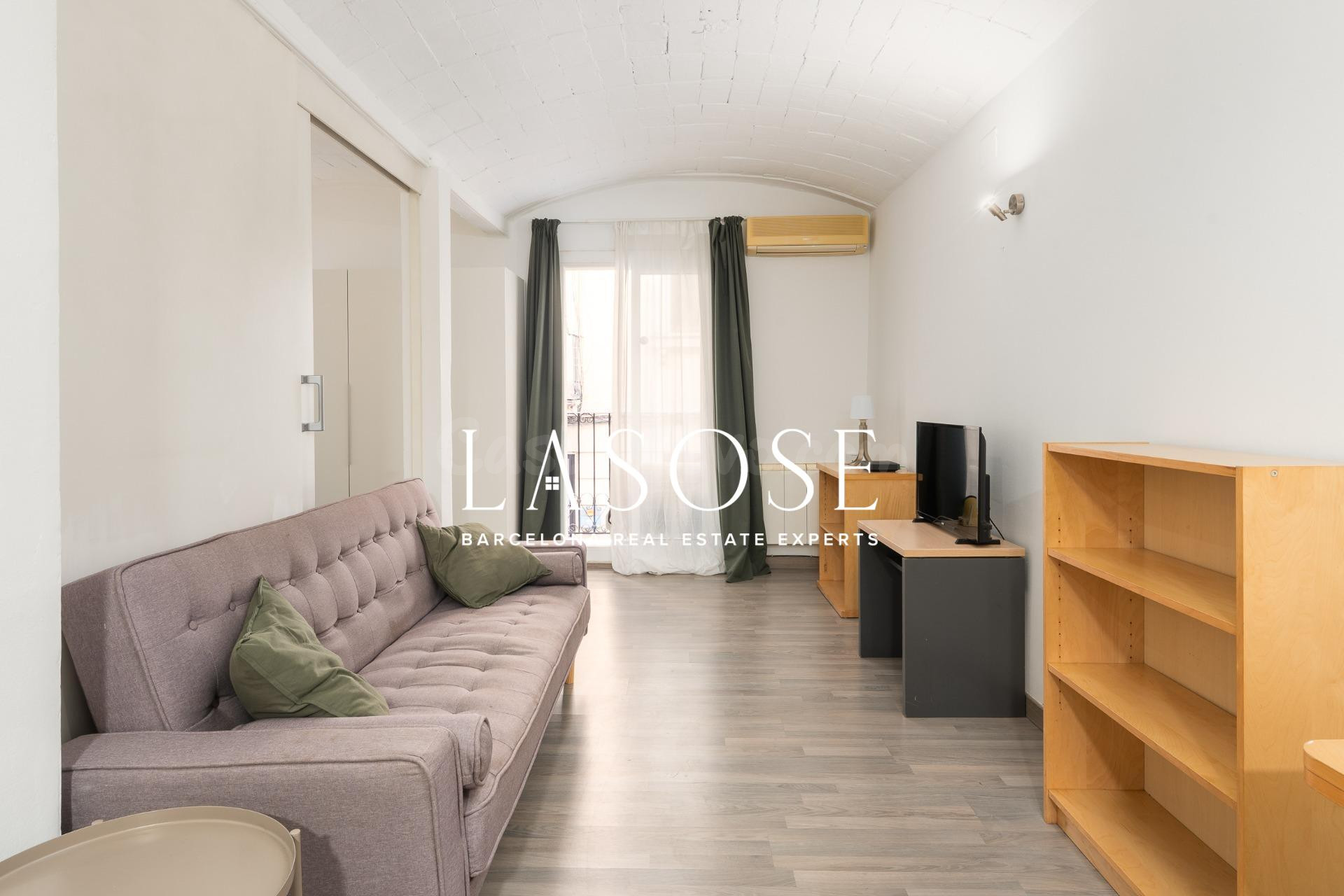 ¡IDEAL PARA PRIMEROS COMPRADORES! LOFT CON CÉDULA DE HABITABILIDAD EN LA CALLE SANT GIL