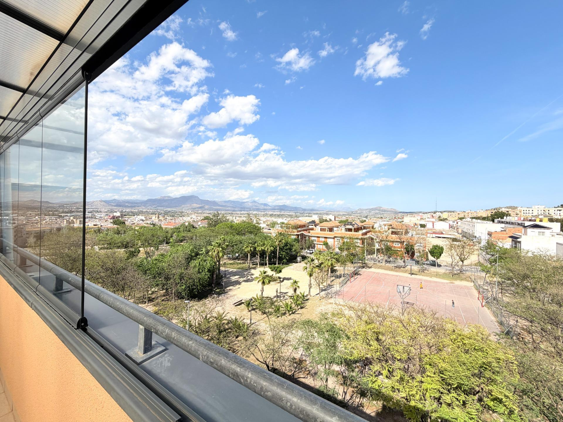 DUPLEX CON GARAJE, TRASTERO Y 2 TERRAZAS, ASPE ZONA LA FUENTE - LOS CIPRECES