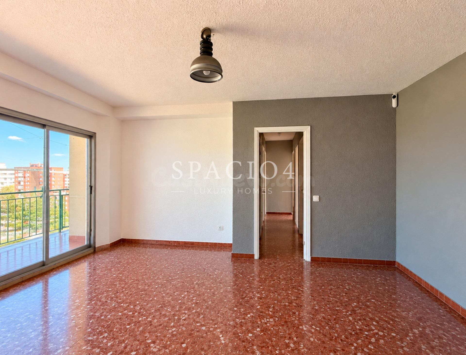 Piso en venta en Fuenlabraba con gran terraza