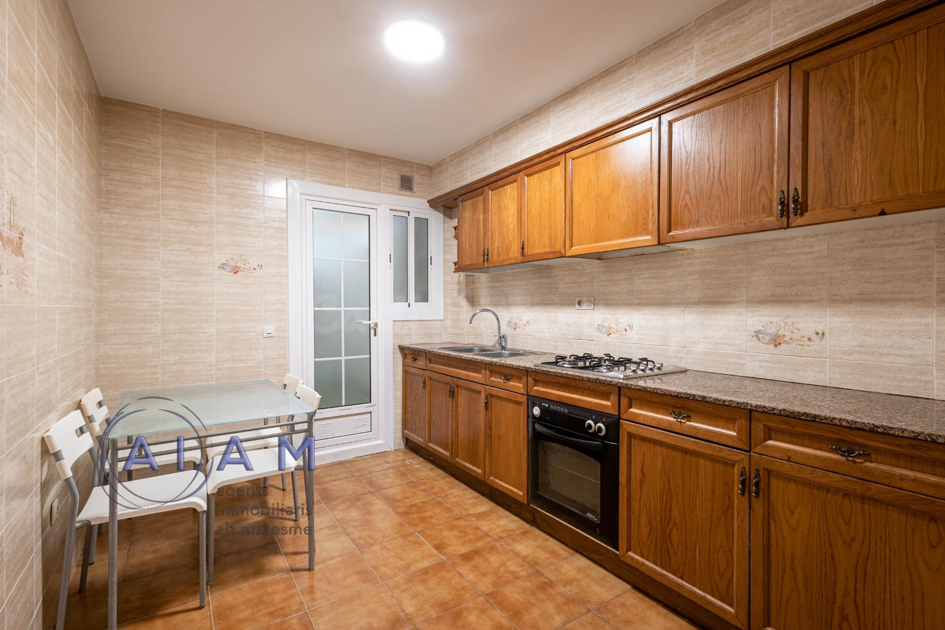 Piso muy céntrico con 4 habitaciones