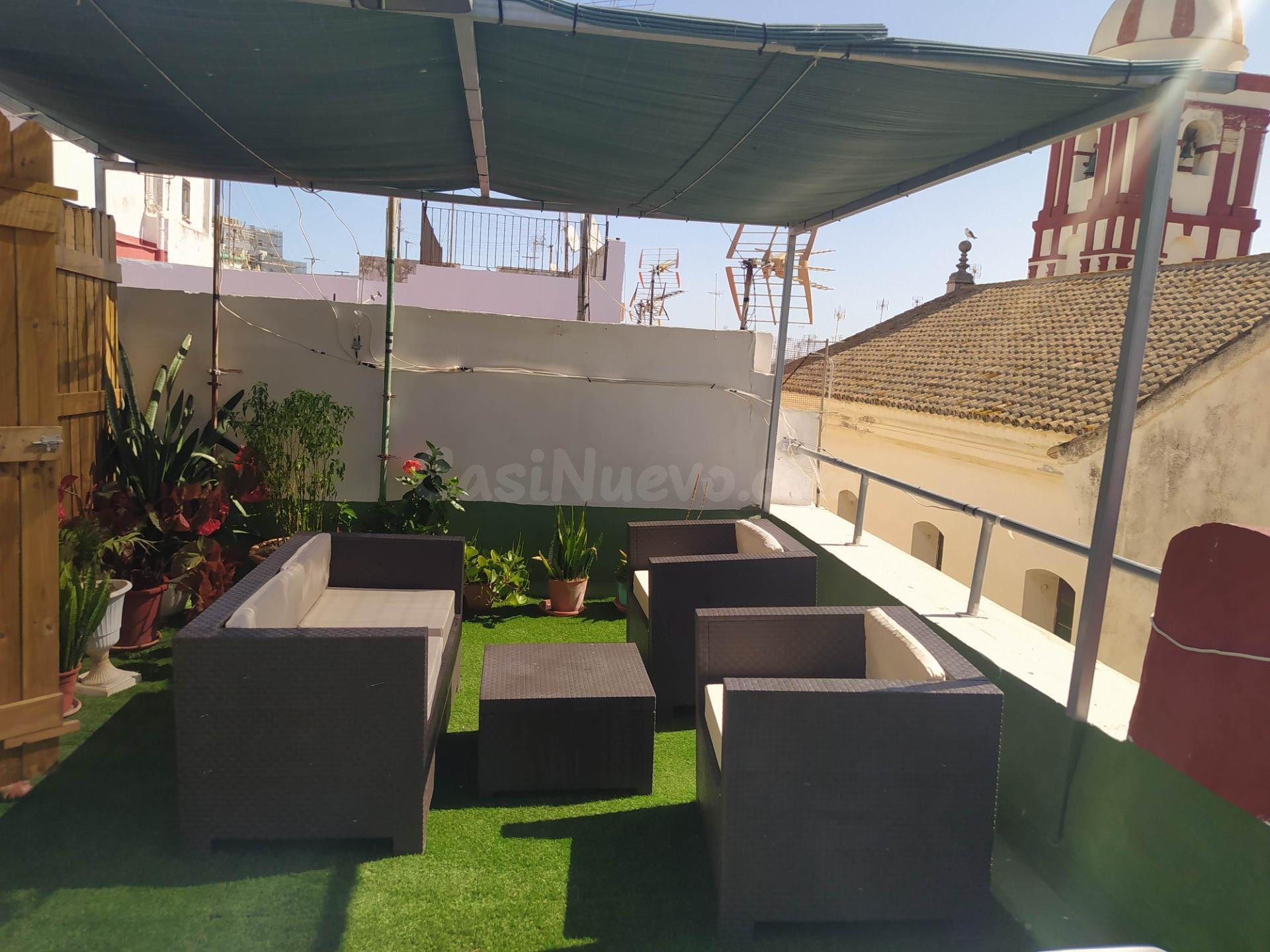 Ático exclusivo con terraza de 20 m2 en el Centro de Cádiz – ¡Listo para entrar a vivir!