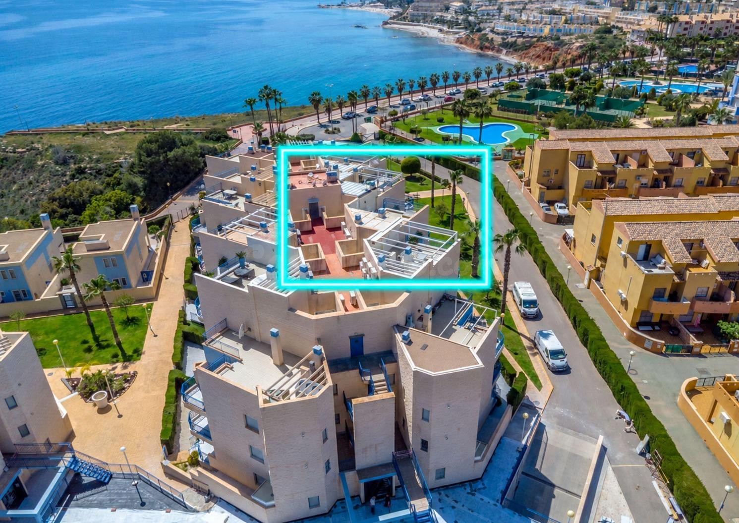 Apartamento en Aguamarina con vistas al mar