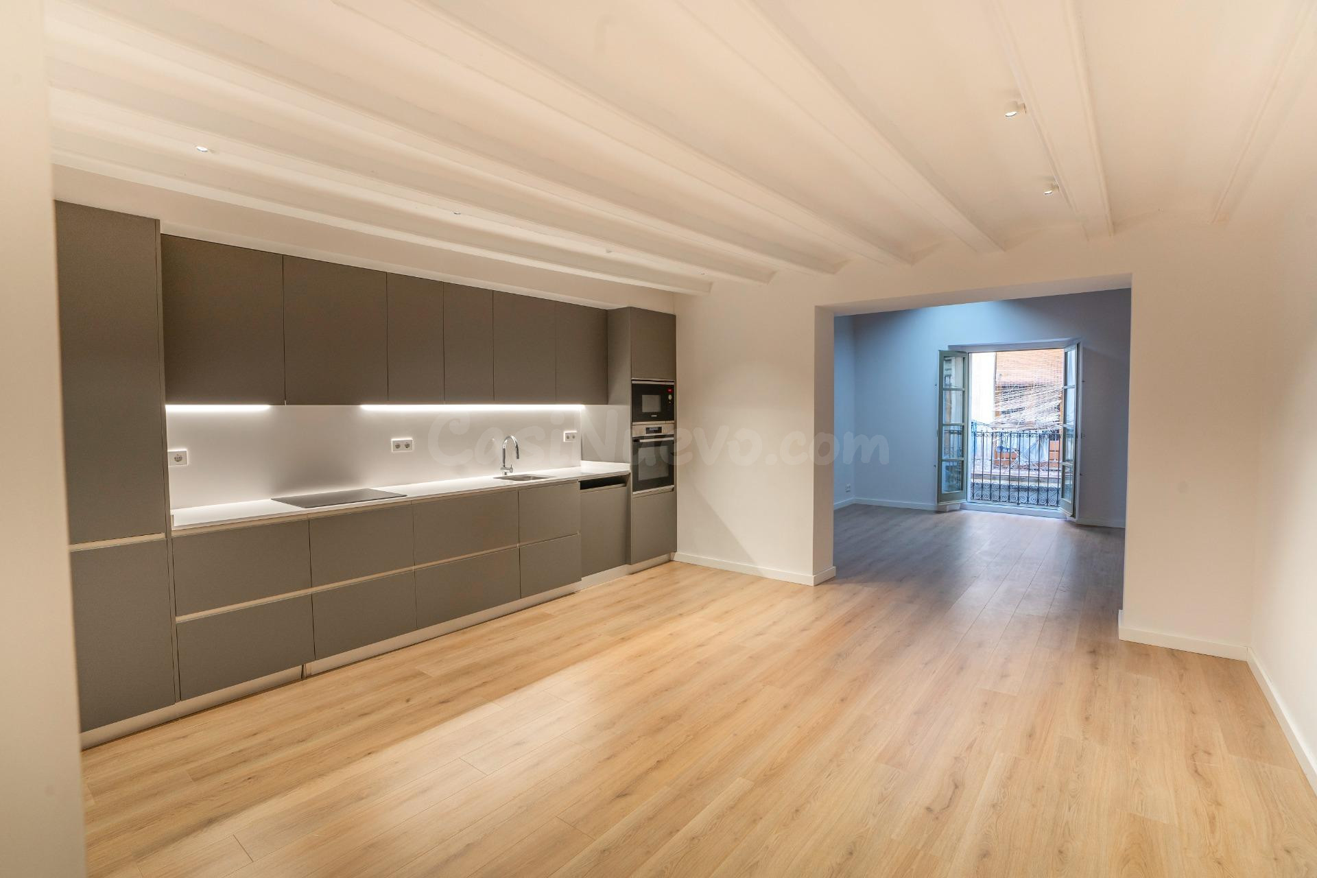Piso reformado en El Raval - Ref. 1283