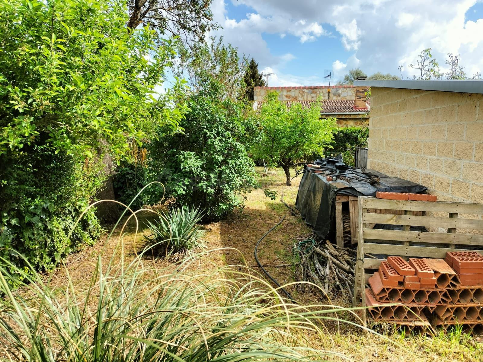 MONCASA VENDE Parcela vallada - foto 2
