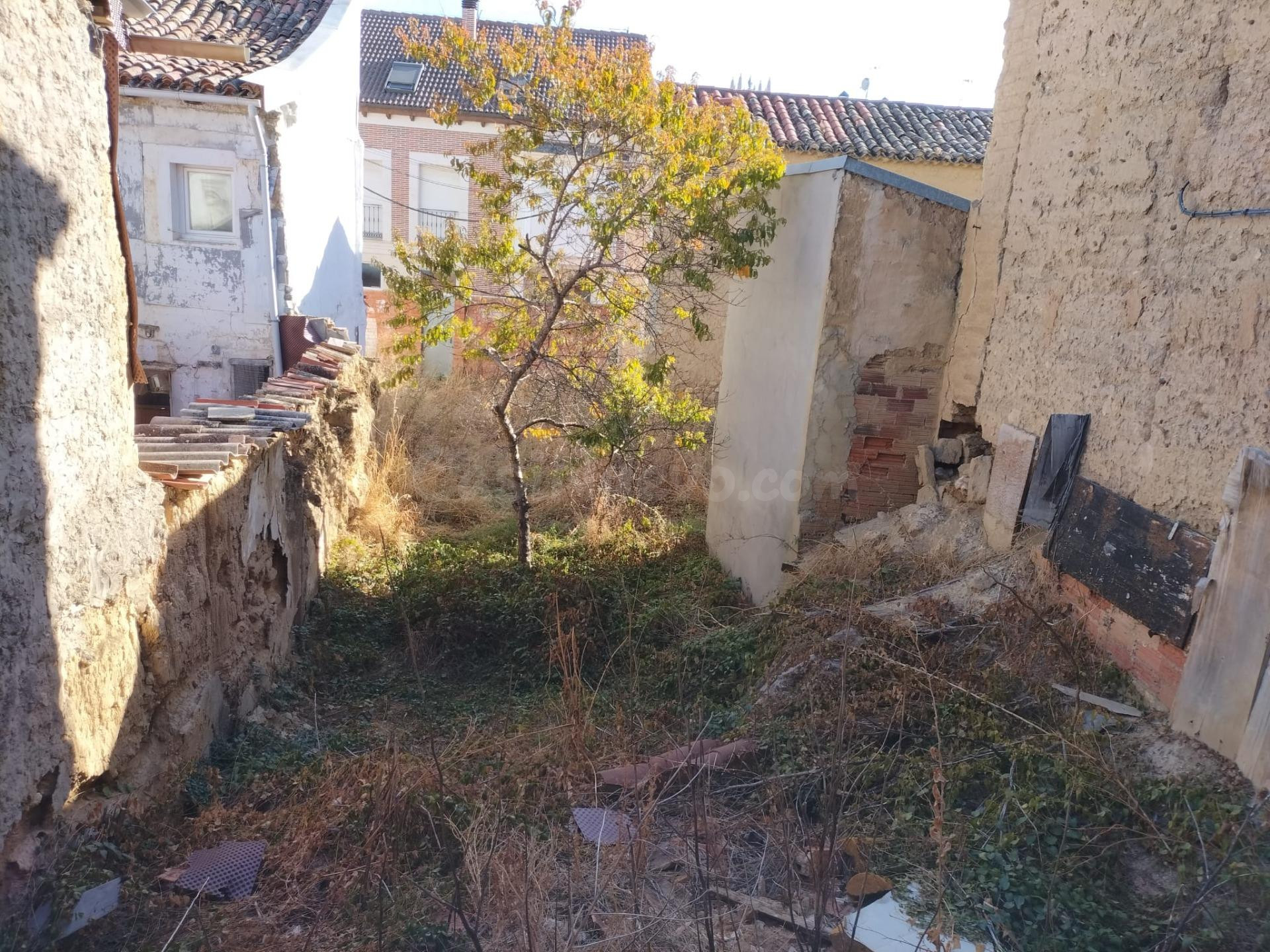 MONCASA VENDE Oportunidad, nave con terreno - foto 2