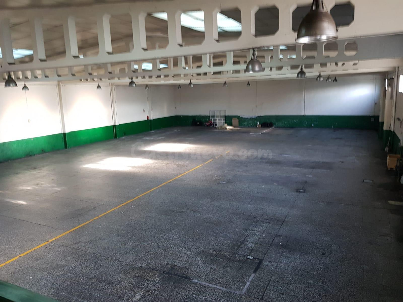 MONCASA VENDE Nave industria en Polígono - foto 5