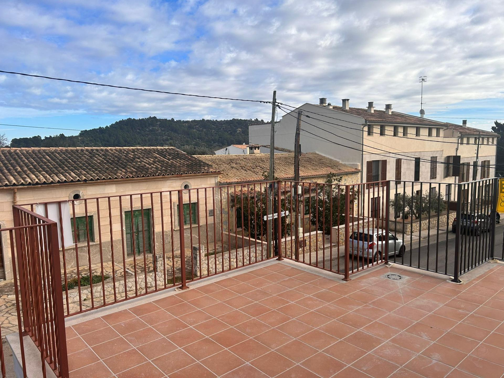 MAGNÍFICO PISO  CON VISTAS A LA MONTAÑA EN MANCOR A ESTRENAR - foto 2
