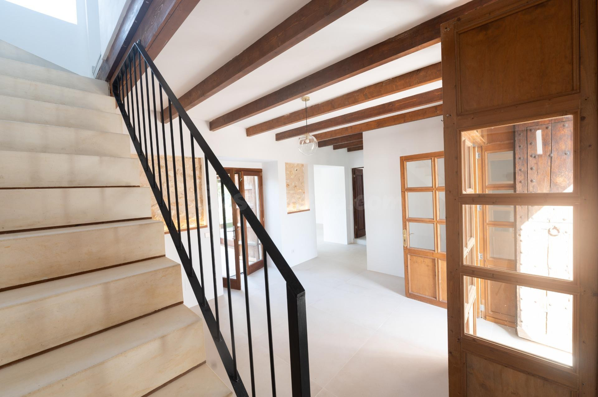 ENCANTADORA CASA DE PUEBLO EN LA TRAMUNTANA - foto 5