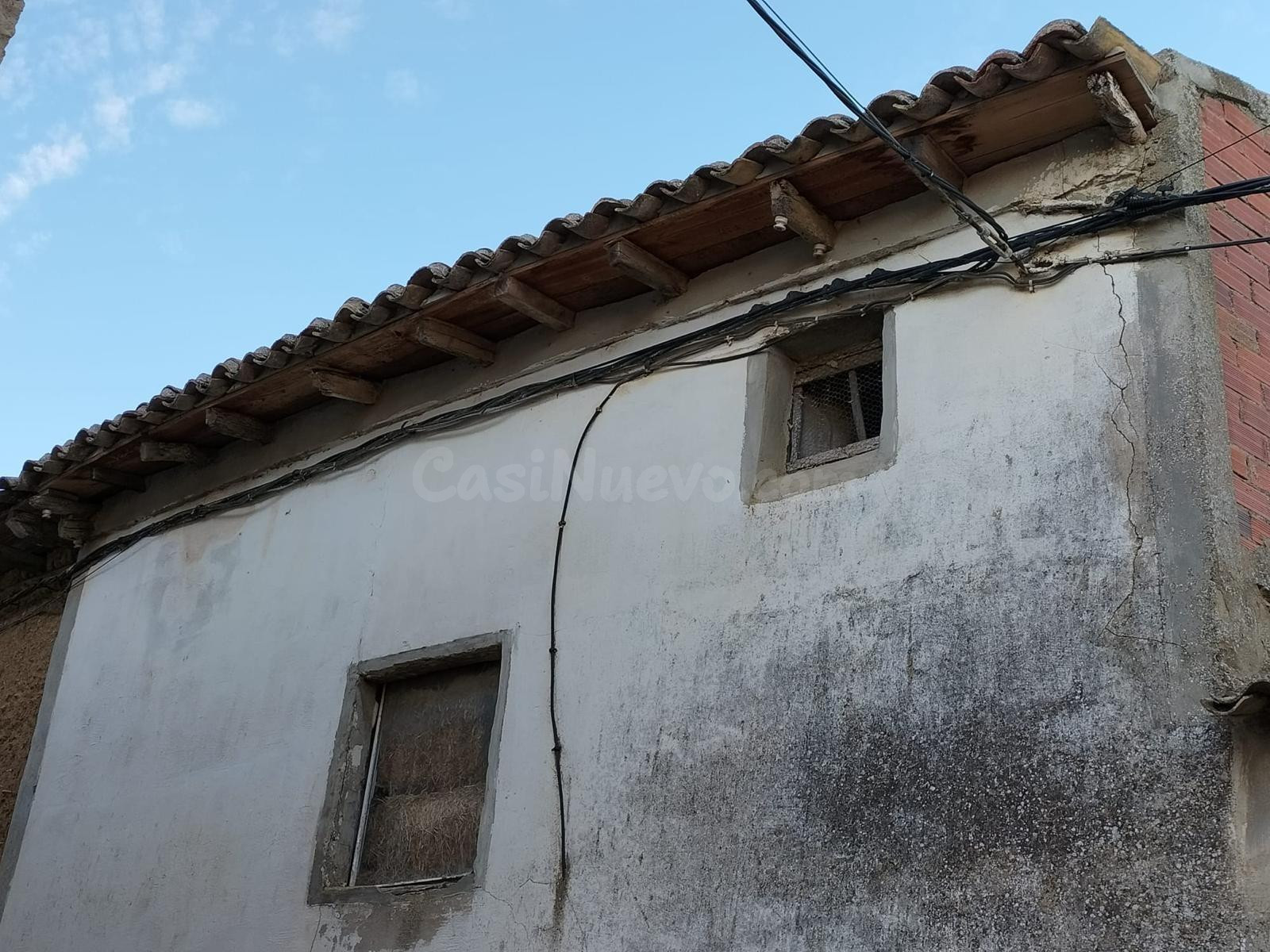 MONCASA VENDE 2 VIVIENDAS PARA DERRIBO EN AMUSCO CENTRO DEL  - foto 2