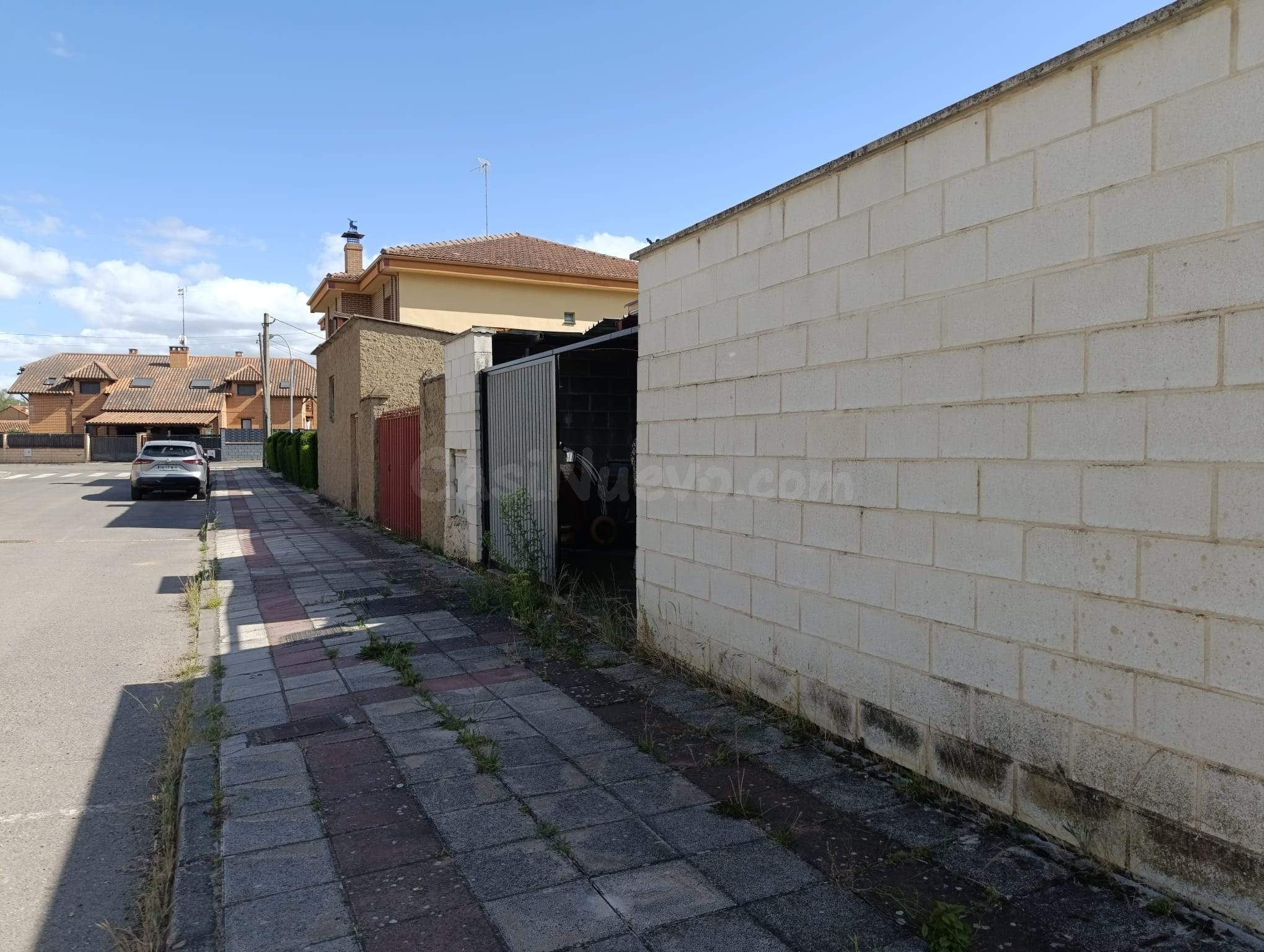 Parcela con Fachada a dos Calles casco urbano - villabalter-