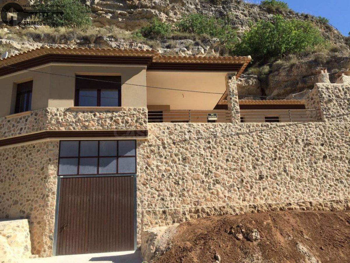 Inmobiliaria Tejares vende casa en Ribera de Cubas, Jorquera